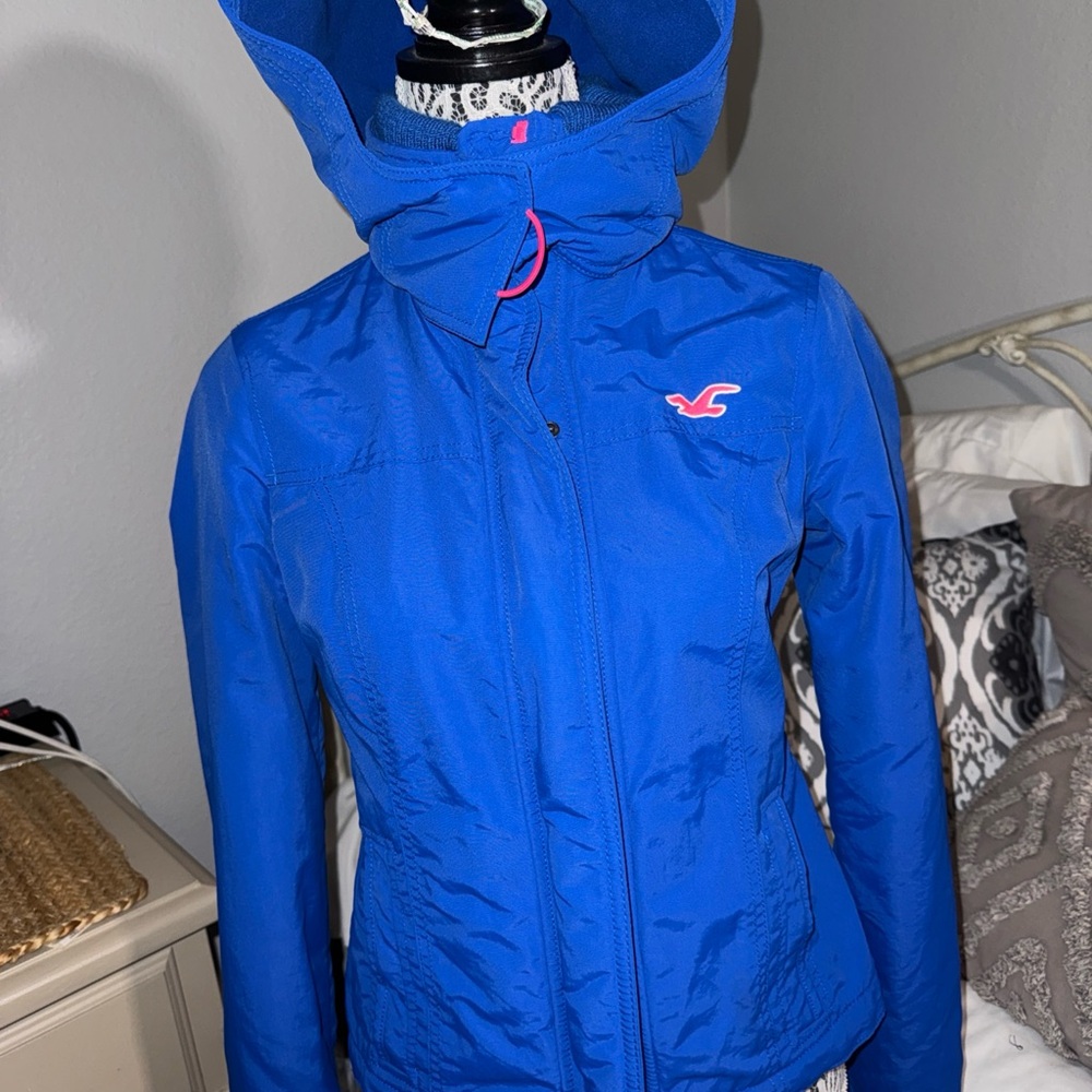 Hollister Women's Vibrant royal Blue & pink details Ski Jacket Sz: medium